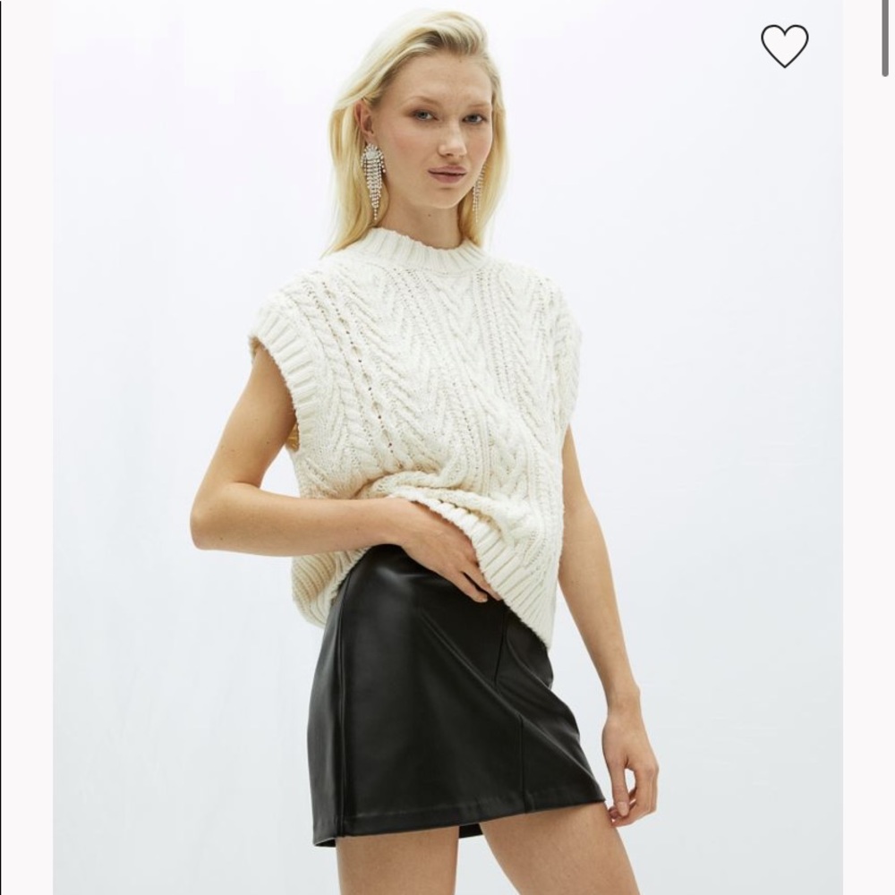 H&M cream cable knit sweater vest. Size XS